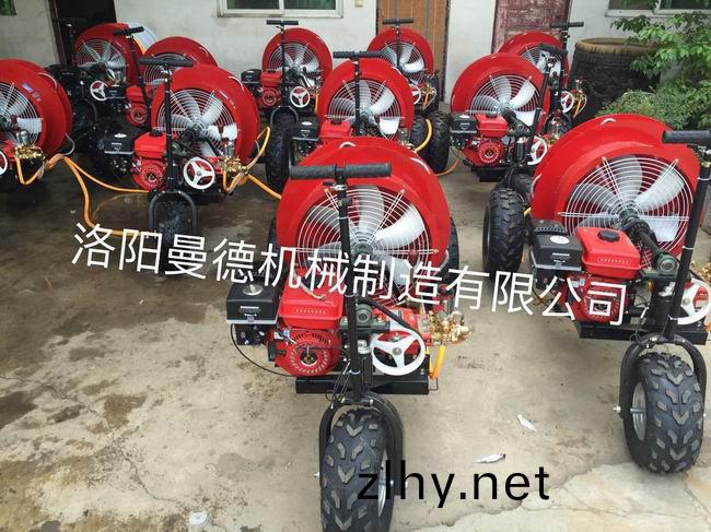 自走(zou)式(shi)風送打(da)藥機(ji)