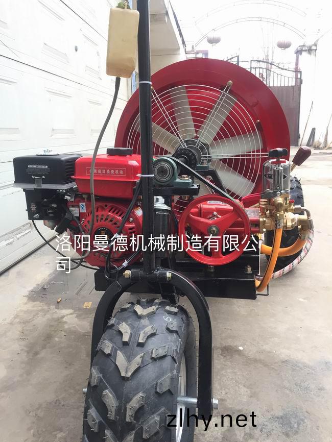 自走式(shi)風送打藥機(ji)